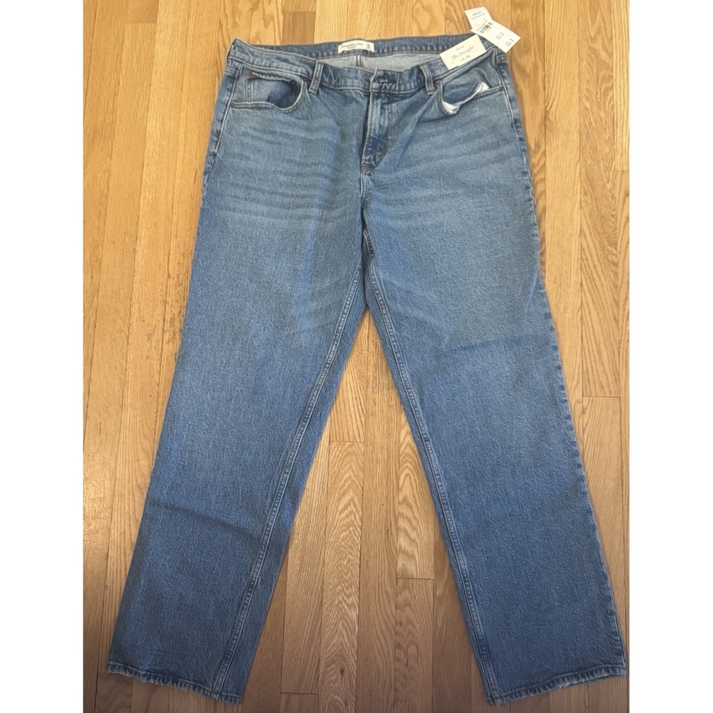 Abercrombie & Fitch women's Straight Fit Mid Rise Jeans Med Wash Blue Denim 16L
